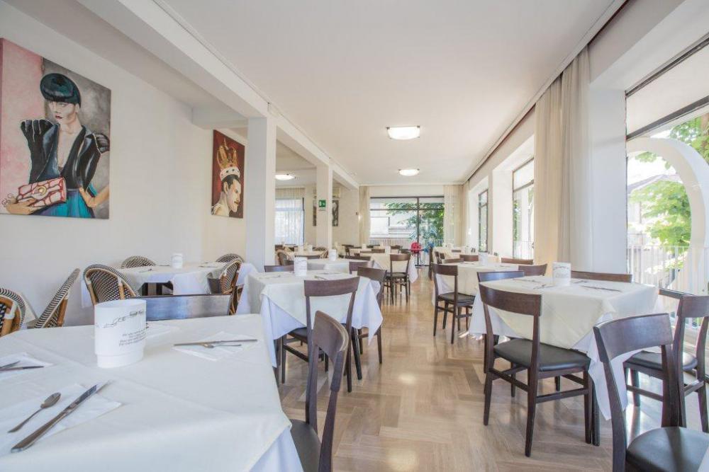 Hotel Hollywood Riccione Buitenkant foto