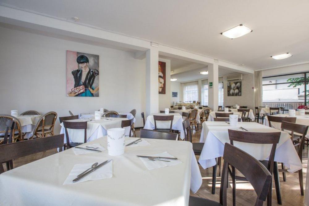 Hotel Hollywood Riccione Buitenkant foto